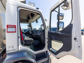 2018-renault-d10-49198617