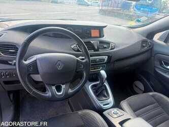 2016-renault-megane-1490587-49202396