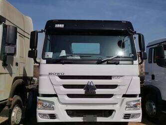 صورة ل شاحنات قلابة 2026 هوو 400hp