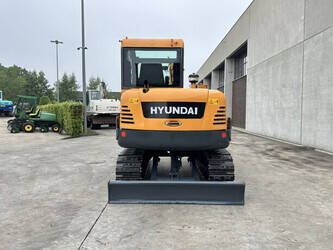 2016-hyundai-r60vs-1490969-49204821