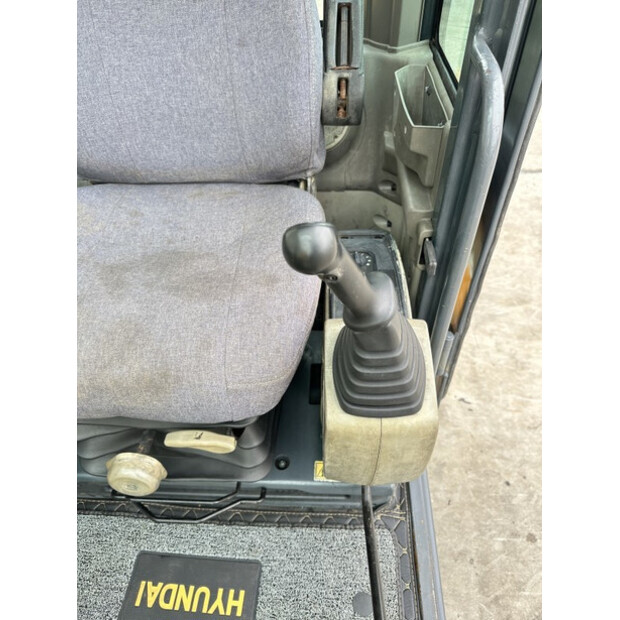 2016 Hyundai R60VS-49204857
