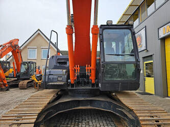 2022-hitachi-zx220lc-1425679-49204881