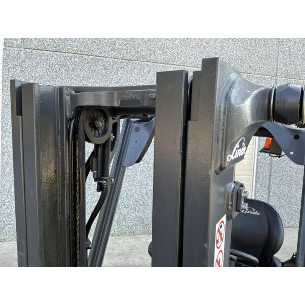 2020 Linde E12-49205090