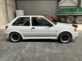 1990-ford-fiesta-1490981-49205380