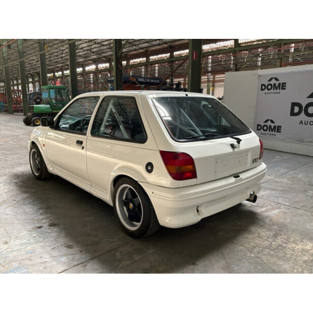 1990 Ford Fiesta-49205382