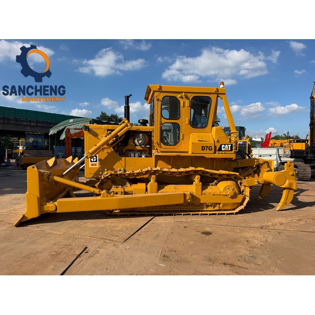 2017 كاتربيلر D7G-49205892
