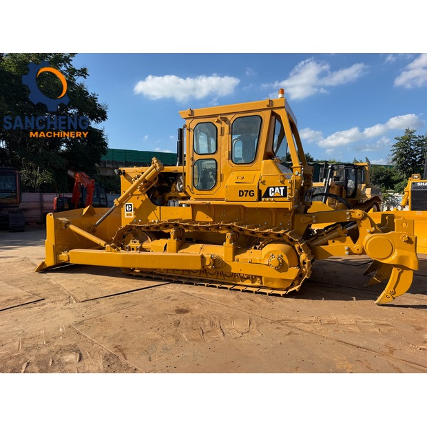 2017 كاتربيلر D7G-49205893