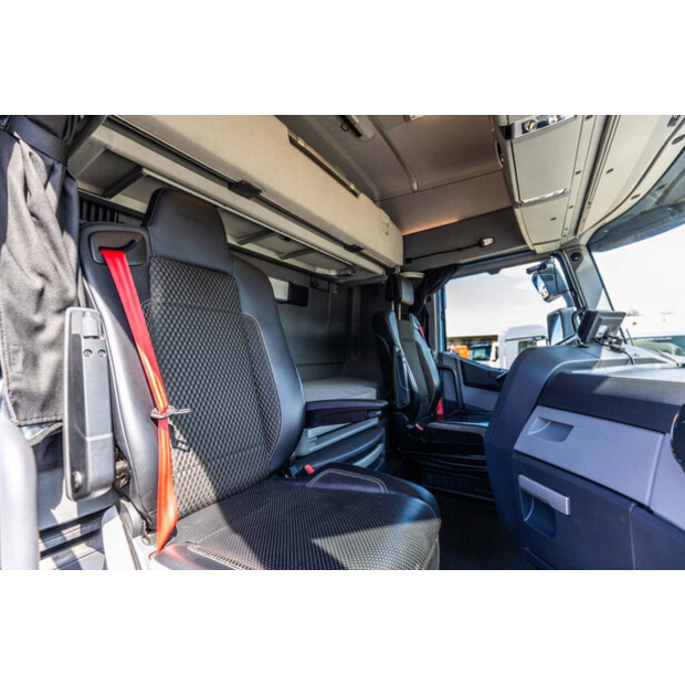 2021 Renault T520-49206681