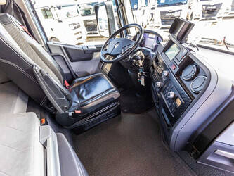 2021-renault-t520-1491001-49206685