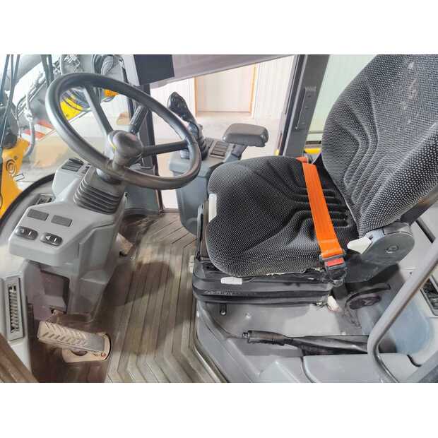 2024 Volvo L30H-49208926