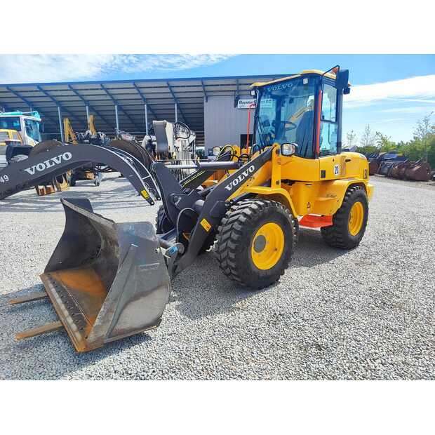2024 Volvo L30H-49208932