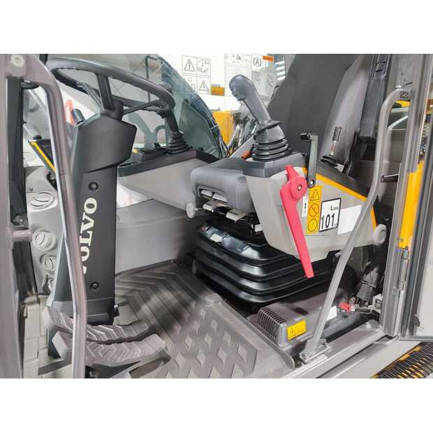 2022 Volvo EWR170E-49208944
