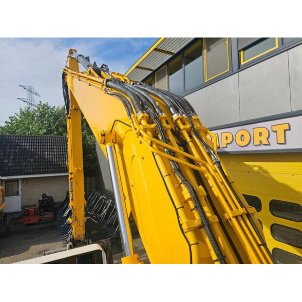 2018 Doosan DX255LC-5-49210636