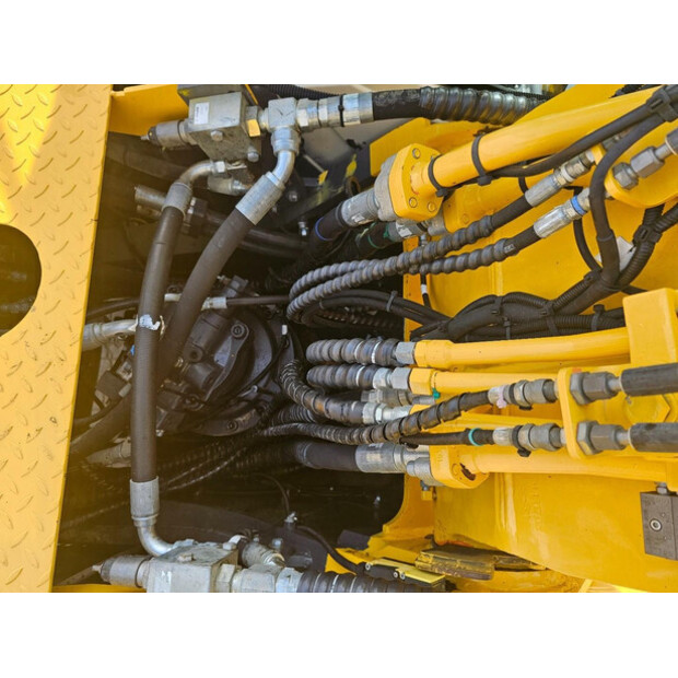 2018 Doosan DX255LC-5-49210648