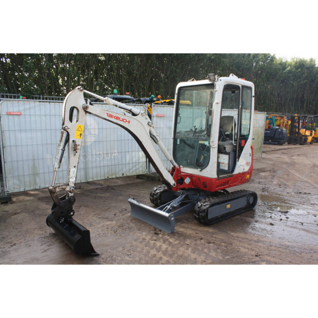 2016 TAKEUCHI TB216-49210959