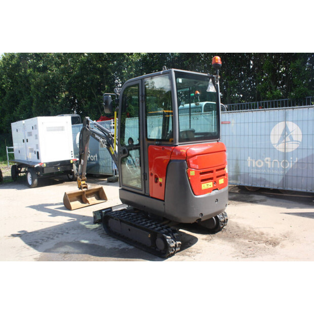 2018 Volvo EC18D-49211023