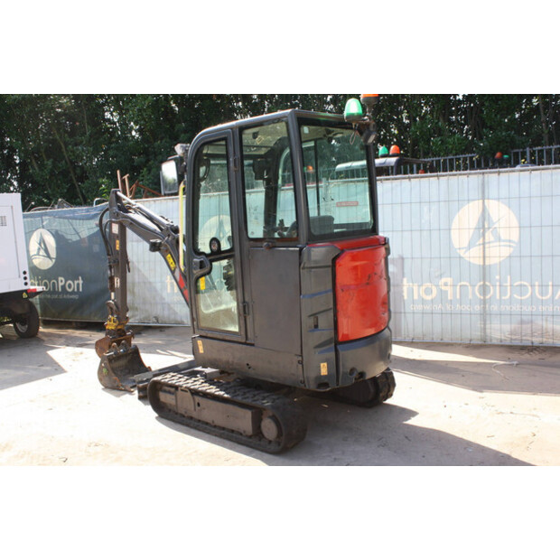 2020 فولفو EC18E-49211080