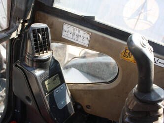 2013-hitachi-zx60u-49211372