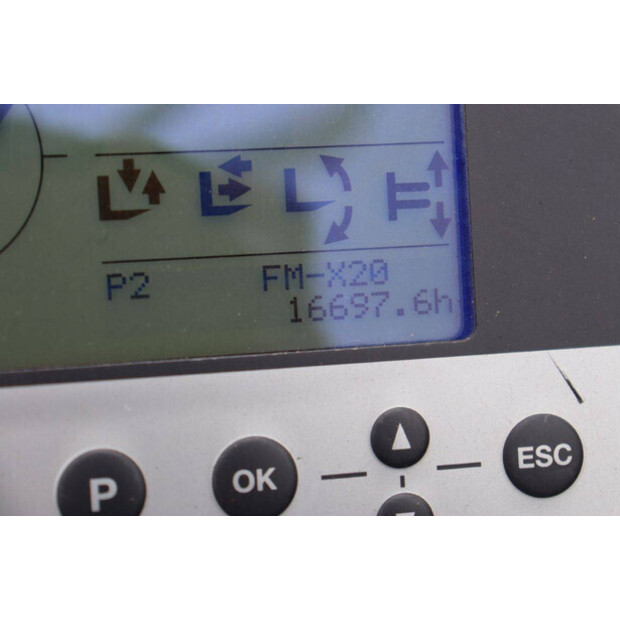 2011 Still FM-X20-49212068