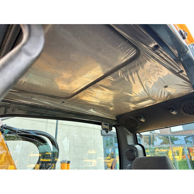 2018 Hyundai HX130LCR-49212803