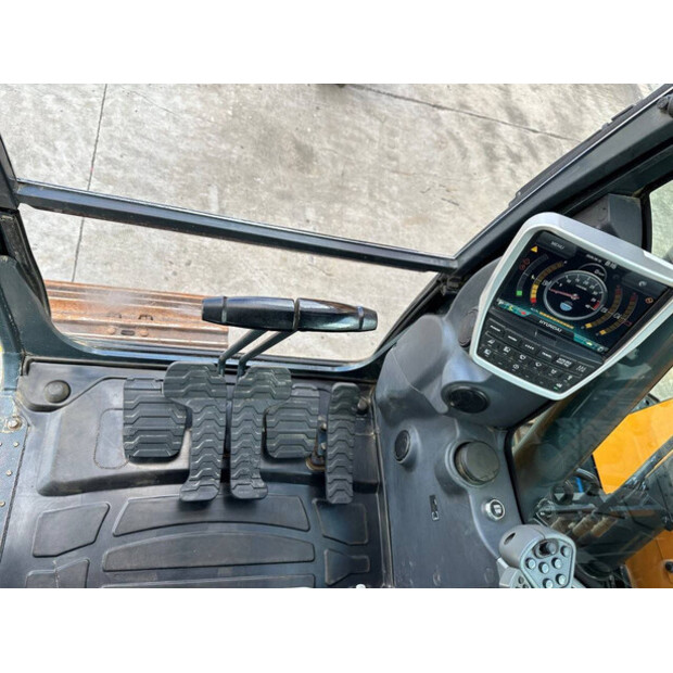 2018 Hyundai HX130LCR-49212813