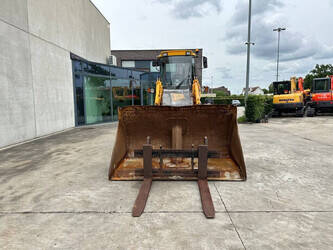 1996-jcb-411-1487962-49213010
