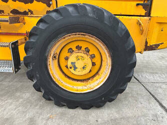 1996-jcb-411-1487962-49213022
