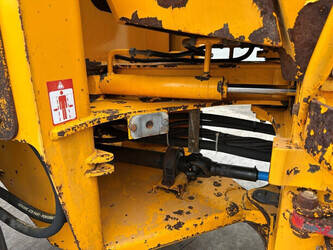 1996-jcb-411-1487962-49213045