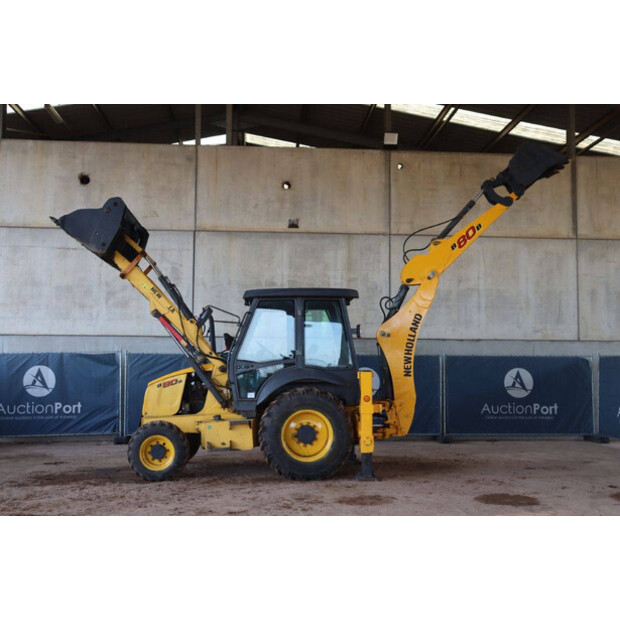 2017 New Holland B80B-SS-49215490