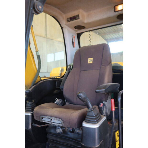 2013 JCB JS130LC-49216084