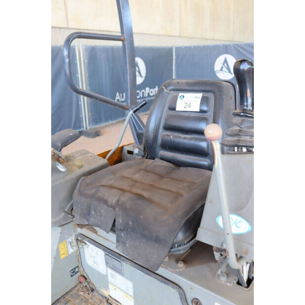 2008 YANMAR SV15-49216173