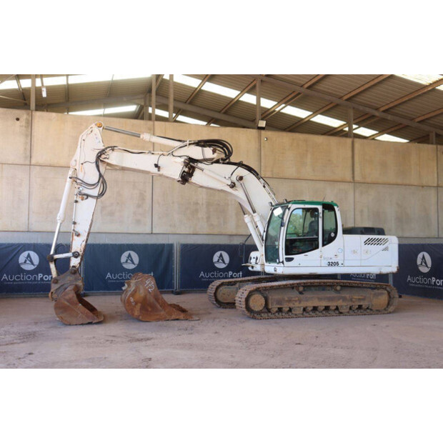 2013 هيونداي ROBEX 210LC-9-49216665