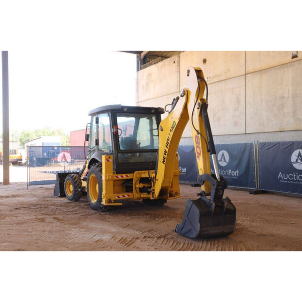 2017 New Holland B80B-49216860
