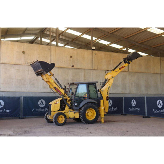 2017 New Holland B80B-49216910