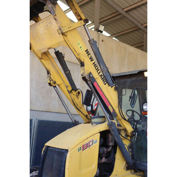 2017 New Holland B80B-49216913