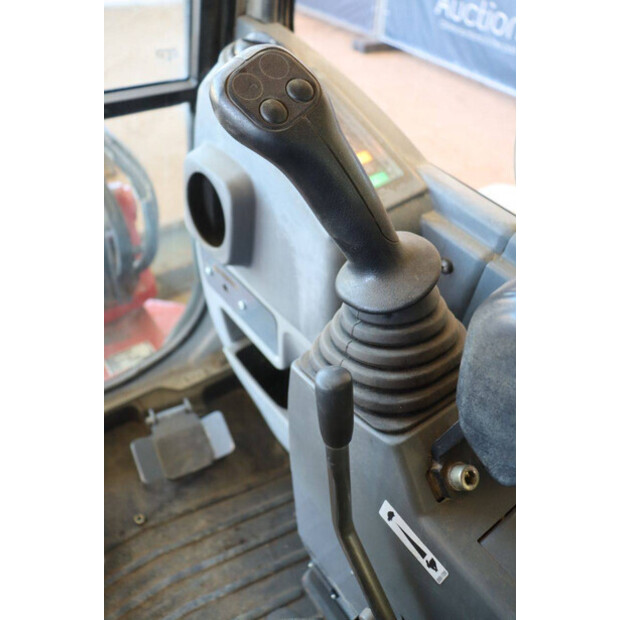 2019 TAKEUCHI TB235-49216980