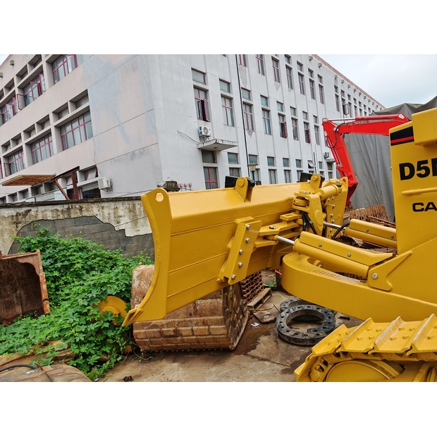 2025 Caterpillar D5M-49217382