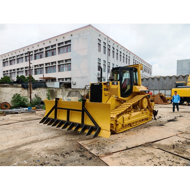 2025 Caterpillar D5M-49217388