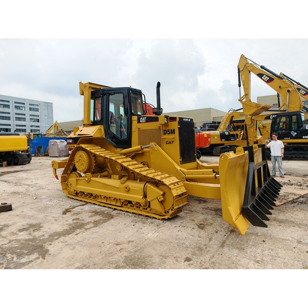 2025 Caterpillar D5M-49217391