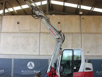 2013-takeuchi-tb285-1489687-49218335