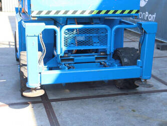 2012-skyjack-sj6826rt-1489705-49219499