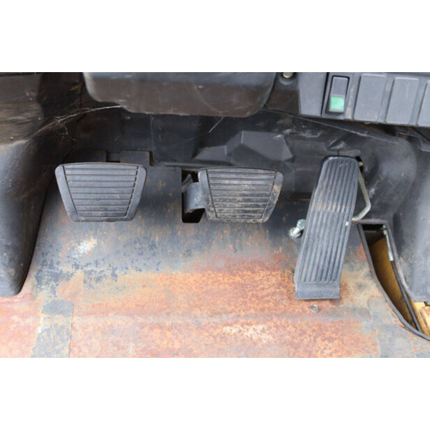 2005 Caterpillar DP30N-49219575