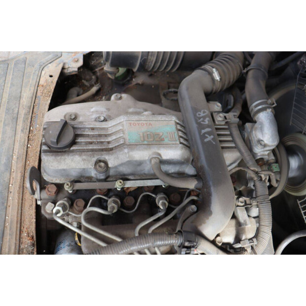 2013 تويوتا 02-8FDF18-49219979