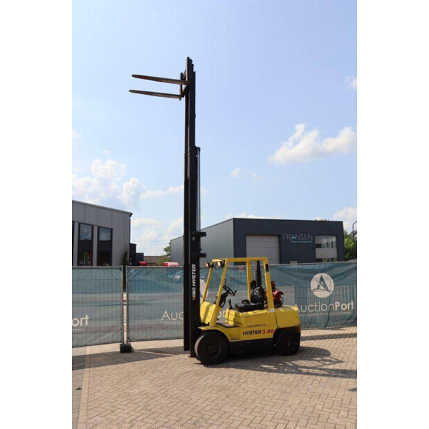 1998 Hyster H3.20XM-49220480