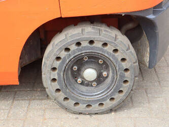 2000-toyota-62-7fdf30-1489352-49220983