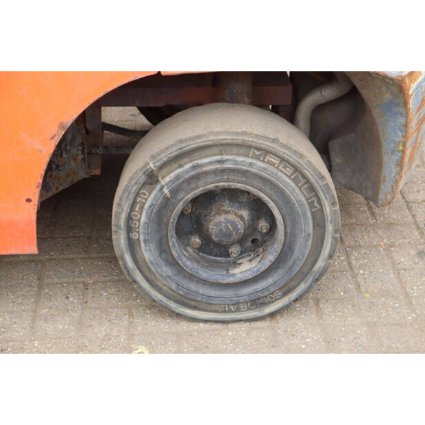 2002 Toyota 02-7FDF30-49221257