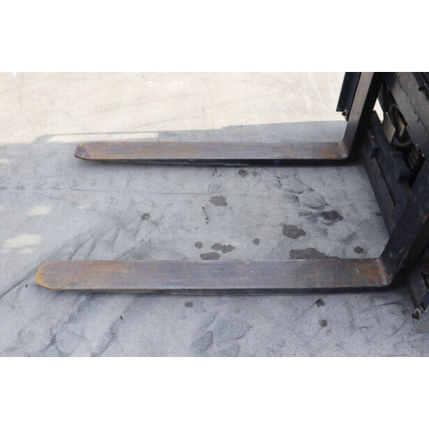 2013 Fenwick-Linde H30D-02-49223156