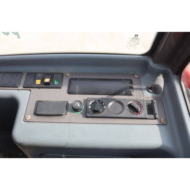 2005 Ahlmann AL80-49223230
