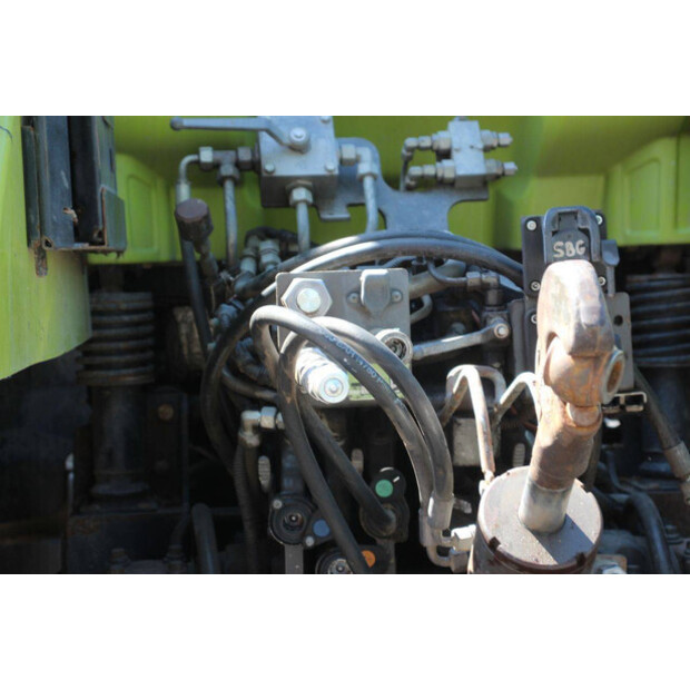 2011 CLAAS Axion 930-49224599
