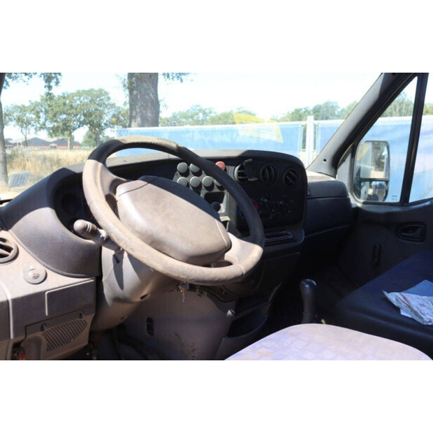2004 Iveco 40C-49225236